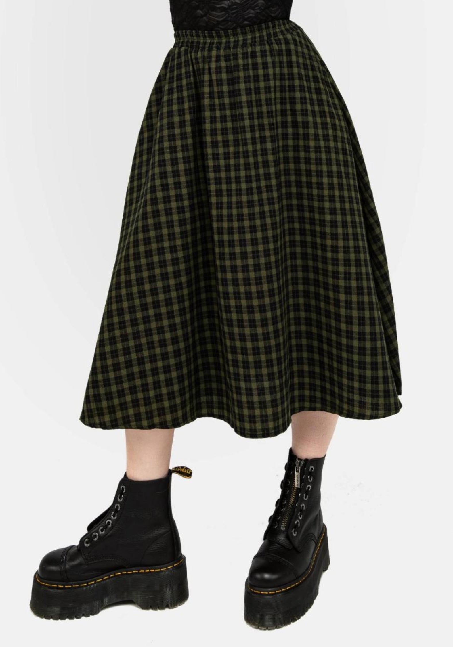 AW22M25_TERRAMIDISKIRT_001CROP