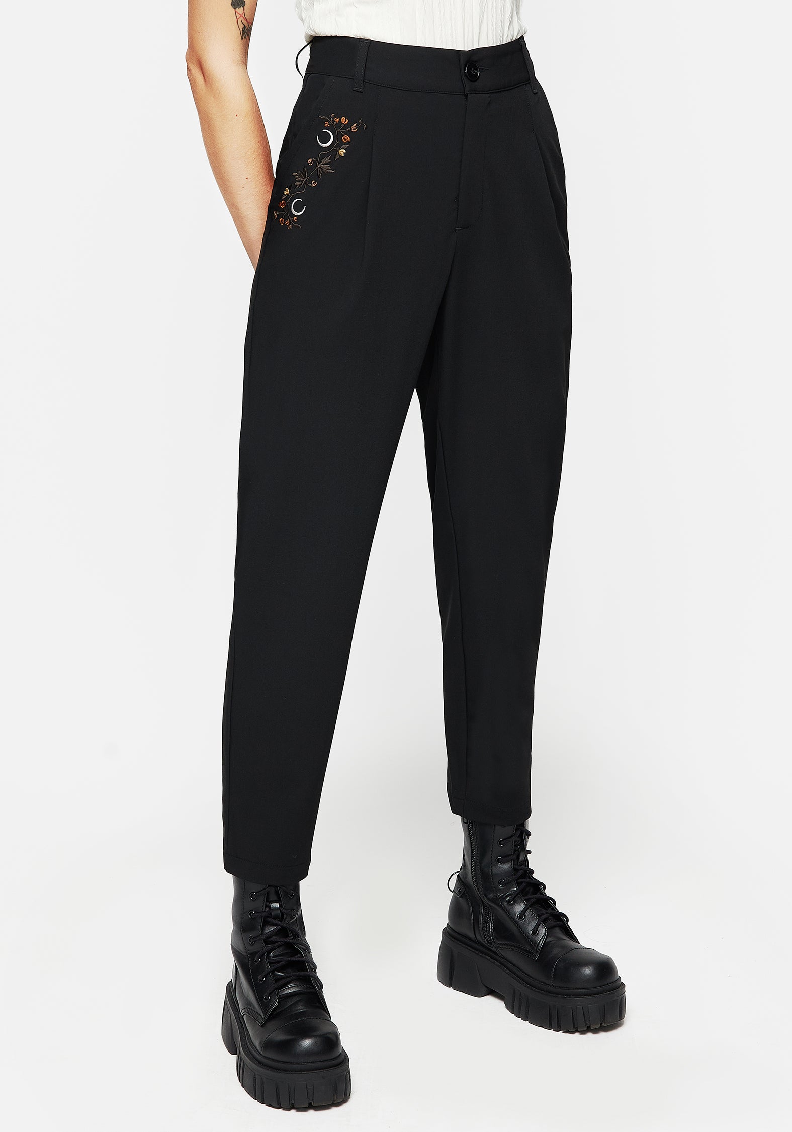 AW24LV229_JAPONICAFLORALMOONEMBROIDEREDTAPEREDTROUSERS_005