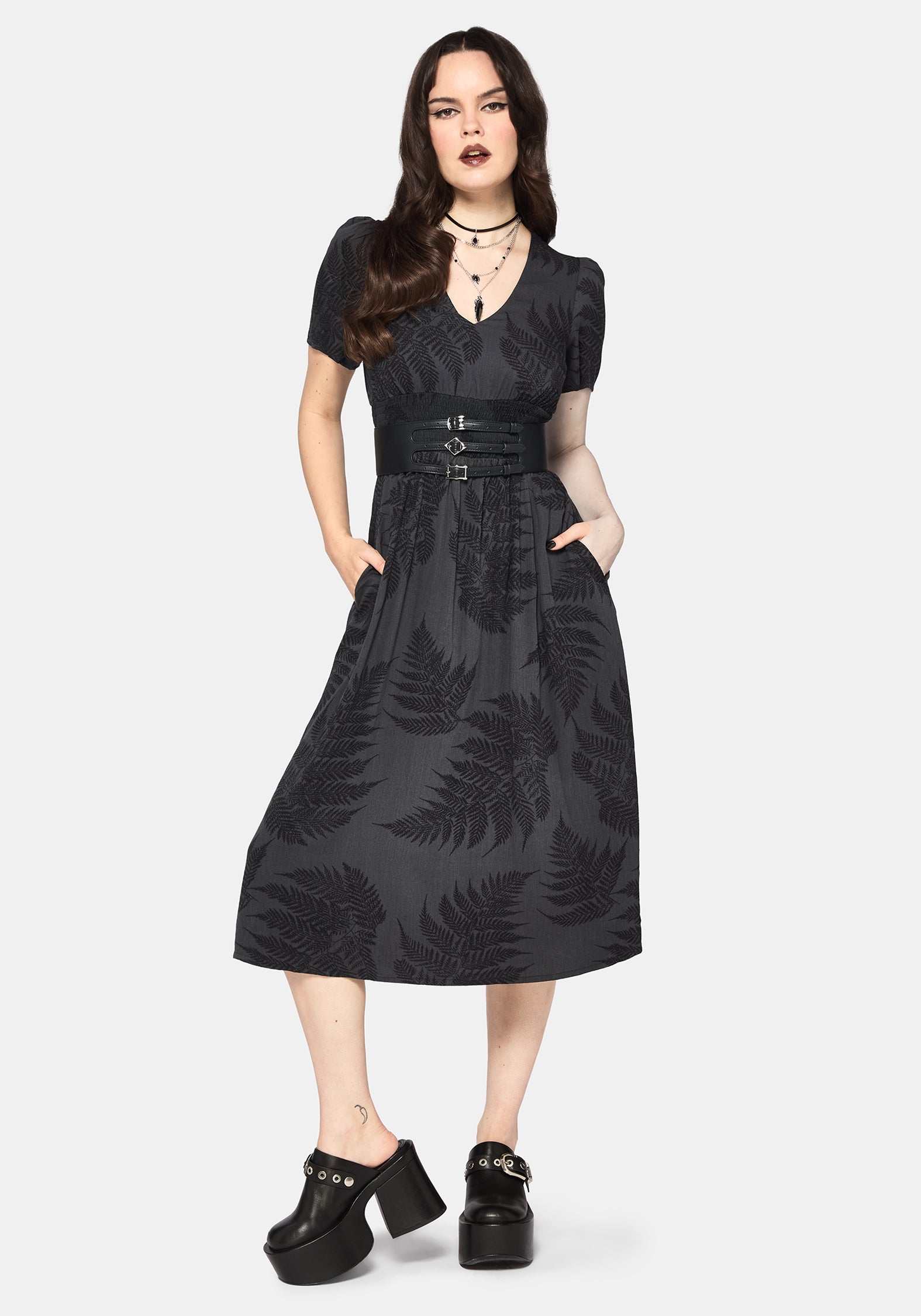 DR4356_RUINFERNPRINTEDMIDIDRESS-GREY1