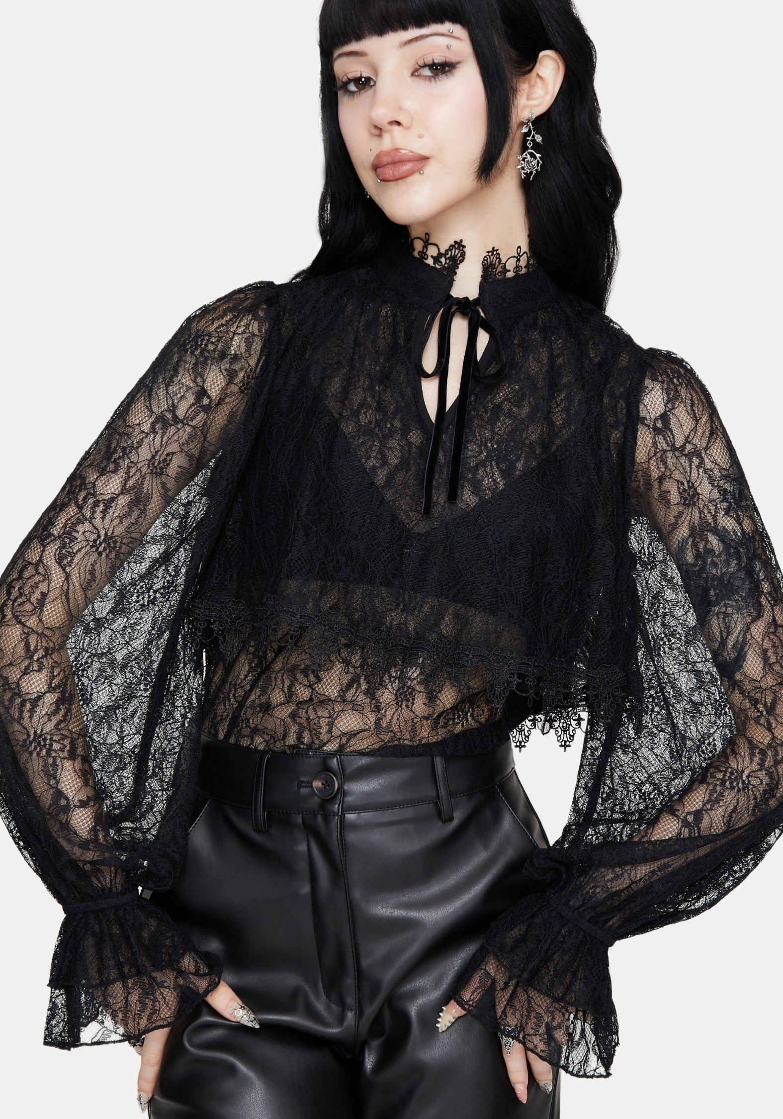 TO2191_DARKWAVETIENECKLACEBLOUSE_1